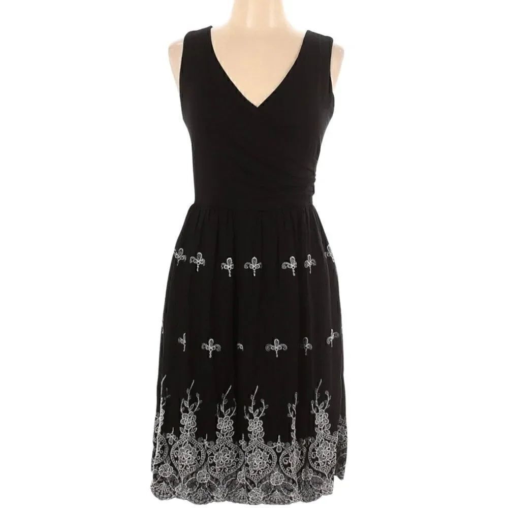 Le Lis Casual sleeveless Mini Embroidered Black Dress. Size: Medium Color: Black
